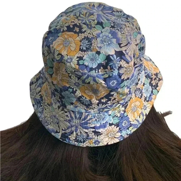 Boutique Handcrafted Blue Flirty Floral Print Beach Reversible Bucket Hat OSFM - Picture 4 of 7